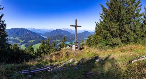 Summit cross on Lidaunberg with Hintersee