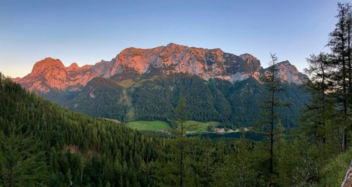 Sunrise at the peaks of the horse-rider Alm in the Berchtesgaden National Park