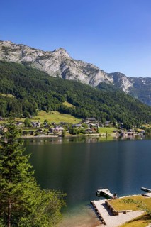 Grundlsee with village Grundlsee