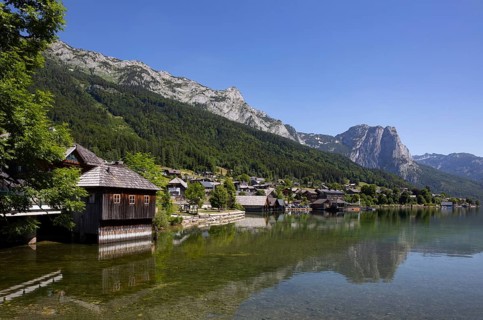 Grundlsee with village Grundlsee