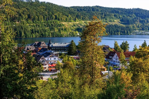 The village of Titisee with lake