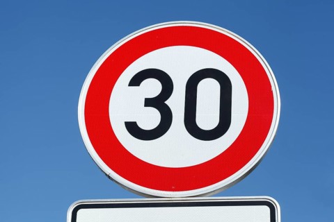 Traffic sign Maximum permitted speed 30 kilometres per hour