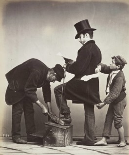 Pickpocket at work