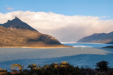 Early morning view over Lake Argentino to the Perito Moreno Glacier in Los Glaciares National Park