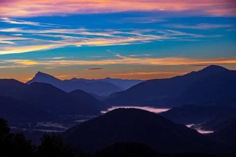 Sunrise on the Gurlspitze with view to the Schafberg