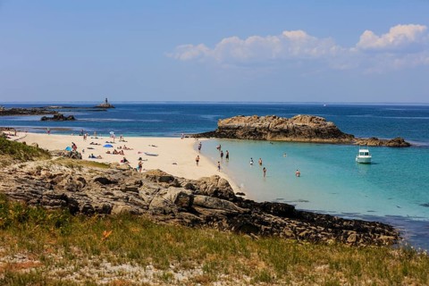 Sandy beach beach with bathers