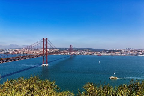 Bridge of 25 April