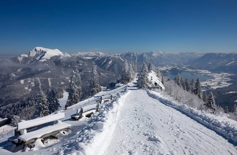 Deeply snow-covered Wamnderweg on the Zwoelferhorn