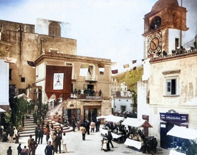 Piazza Umberto I on Capri during a holiday