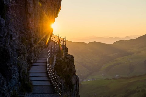 Hiking trail to the Aescher-Wildkirchli mountain inn