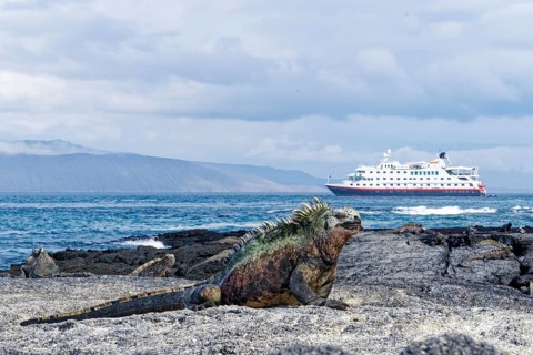 Hurtigruten cruise ship Santa Cruz II