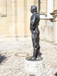 Statue