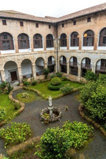 Patio seen from above of the Santa Clara Monastery in the town of Azkoitia next to the Urola river. Founded by Don Pedro de Zuazola
