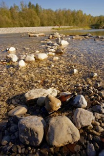 Cooling beer in the Isar