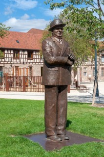 Bronze sculpture of Ettore Bugatti