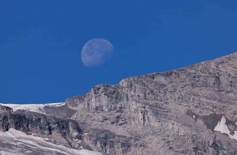 Mountain panorama with Grosser Wiesbachhorn and Hohe Dock and moon
