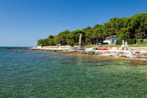 Beach on the stone coast of Beach Kastanija