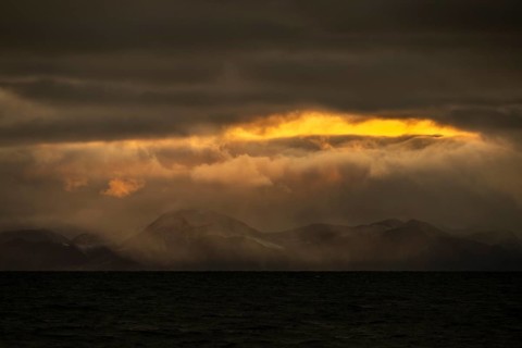 Evening atmosphere and snow showers