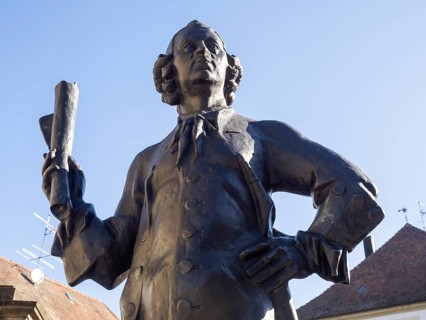Statue