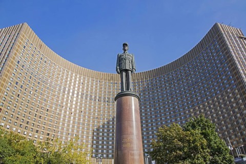 Statue