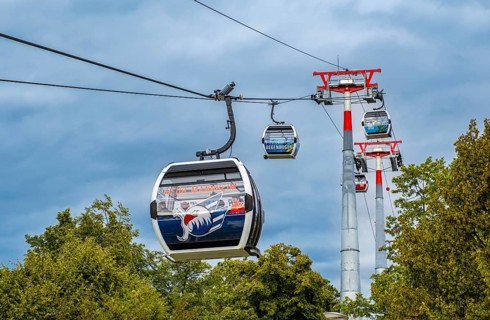 Cable car over the grounds of the Federal Horticultural Show