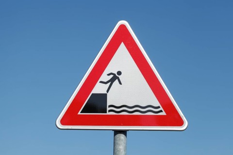 Road sign shore