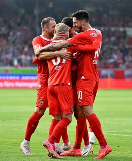 Goal celebration Jan-Niklas Beste 1. FC Heidenheim 1846 FCH
