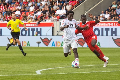Omar TRAORE 1.FC Heidenheim right in duel with David Datro FOFANA Union Berlin