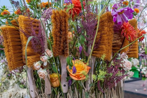 Thematic flower arrangements on various feelings and themes