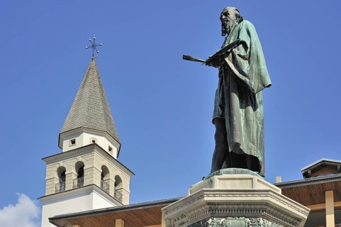 Statue of the painter Titian