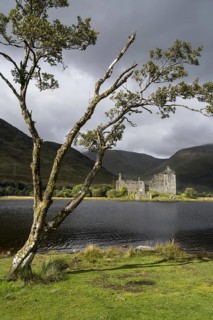 Kilchurn Castle ruin along Loch Awe