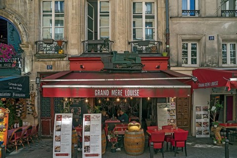 Restaurant Grand Mere Louise in Rue de la Harpe