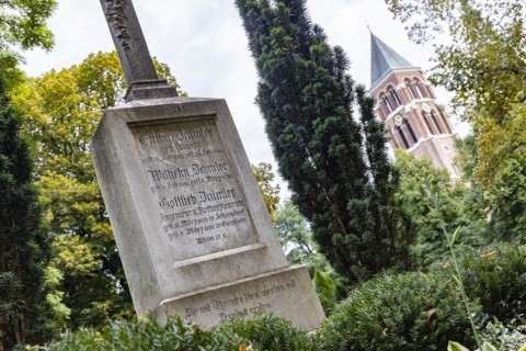 Uff cemetery