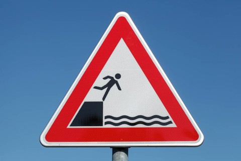 Road sign shore