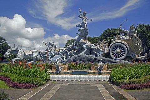 Patung Satria Ghatotkacha