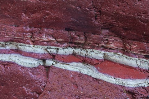 Argillite sedimentary mineral layers in Lost Horse Creek