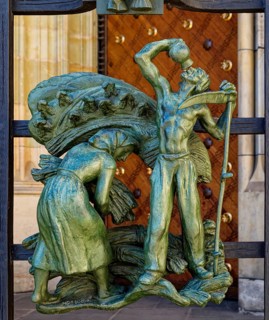 Figures on the portal of St Vitus Cathedral