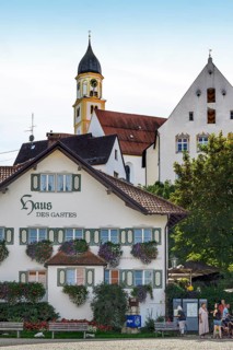 Haus des Gastes and Collegiate Church