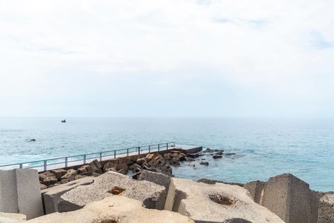 Beach in Jardim do Mar in the east of Madeira