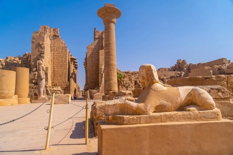Sculpture of the pharaoh with the body of a lion inside the temple of Karnak