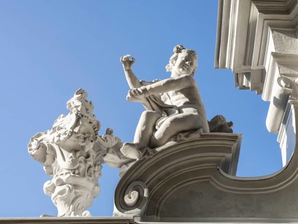 Angel figure