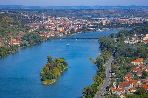 Danube with Hundsheim Island