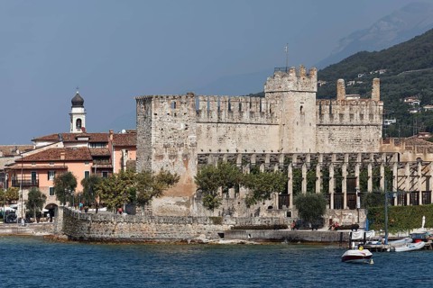 Scaliger Castle with lemon greenhouse