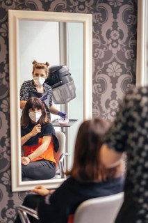 Hairdresser with security measures for the covid-19