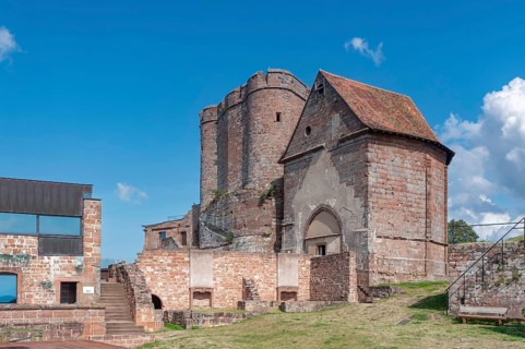 Exterior view of Lichtenberg Castle with keep