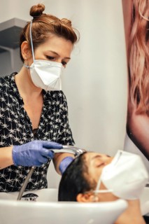 Hairdresser with security measures for the covid-19