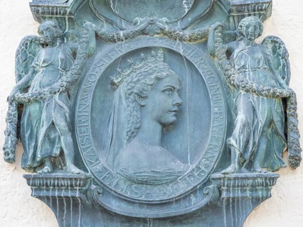 Commemorative medallion