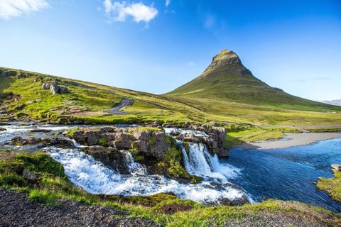 The famous Icelandic mountain Kirkjufell and the small waterfalls