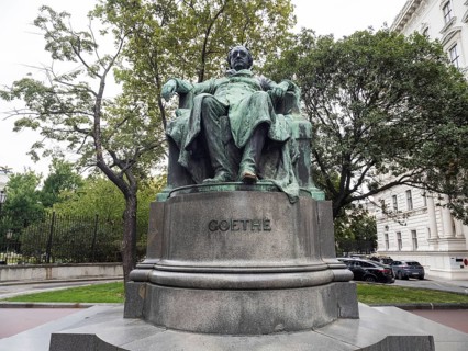 Goethe Monument in front of Stadtpark