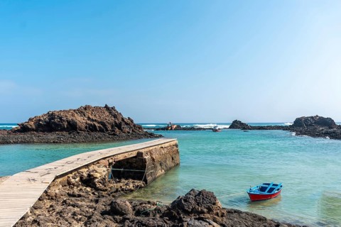 El Puertito wooden footbridge on the Isla de Lobos